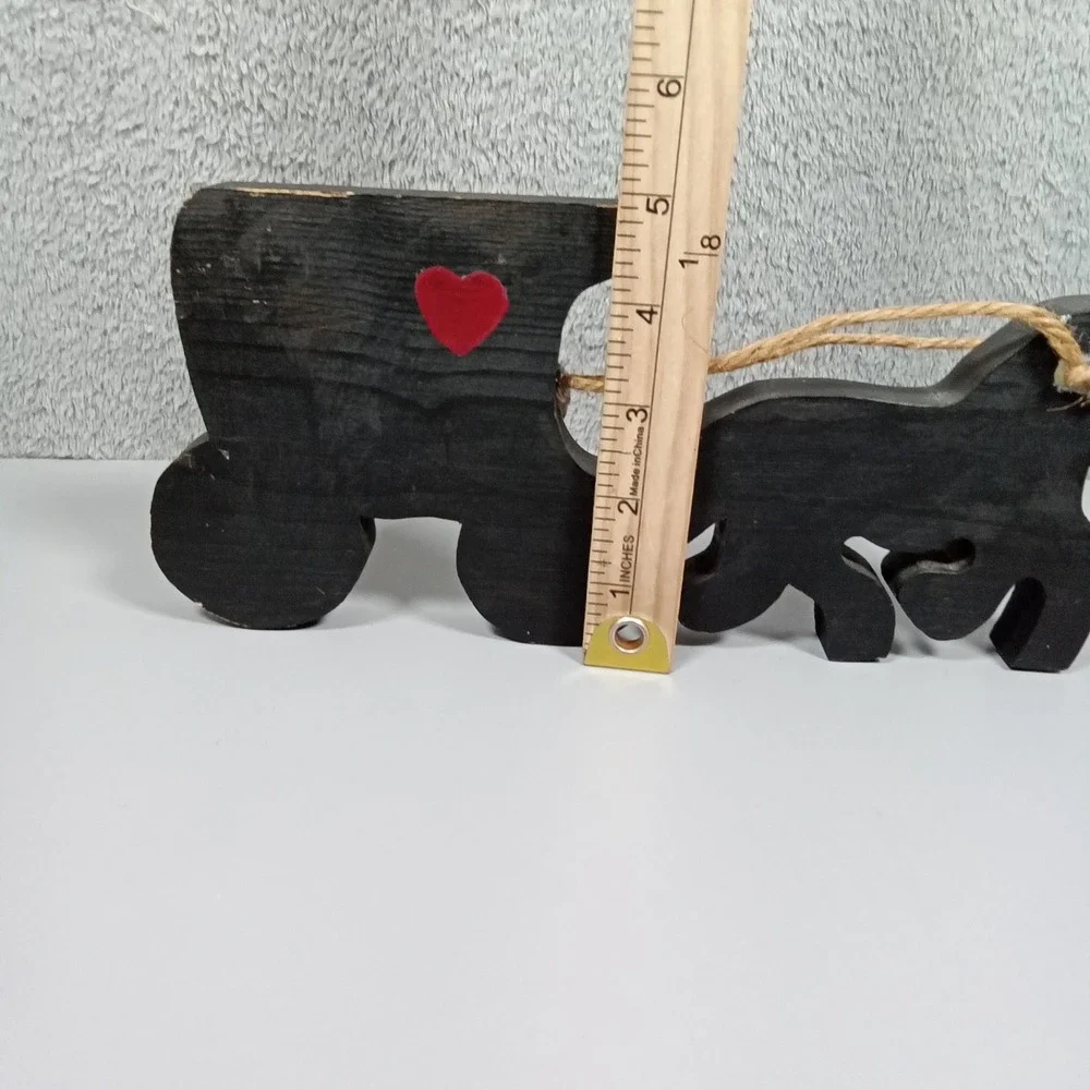 Vintage Style Wooden Horse and Carriage Shelf Sitter Black Distressed‎ Red Heart